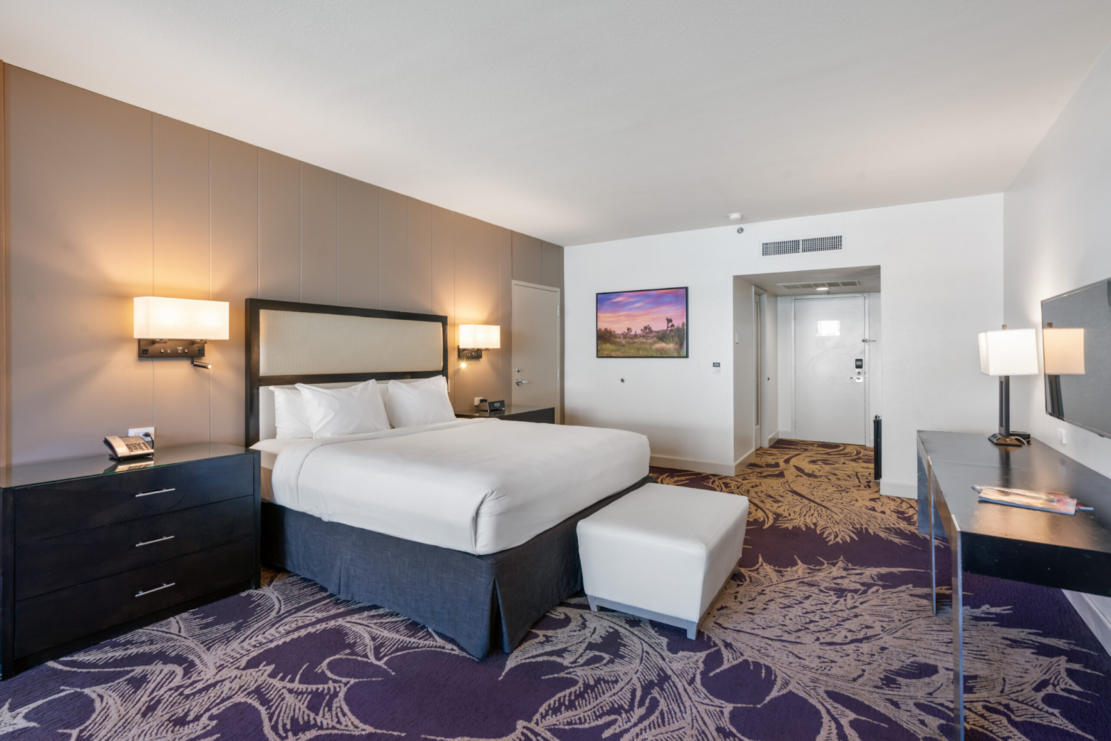 Zoso King Room