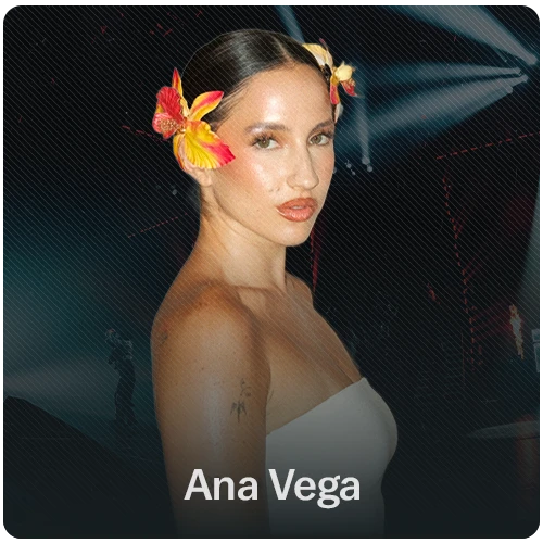 Aria Vega Photo